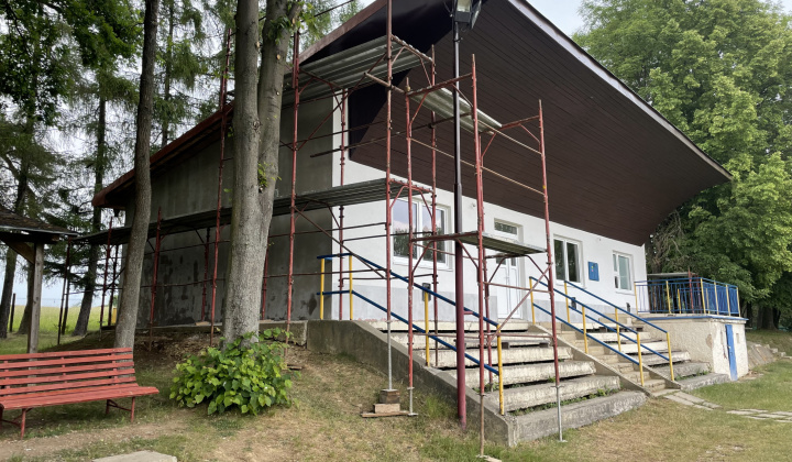 Oprava futbalových šatní