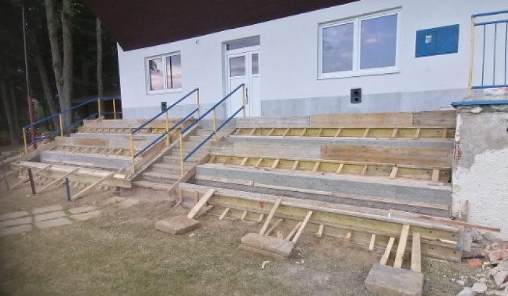 Oprava futbalových šatní