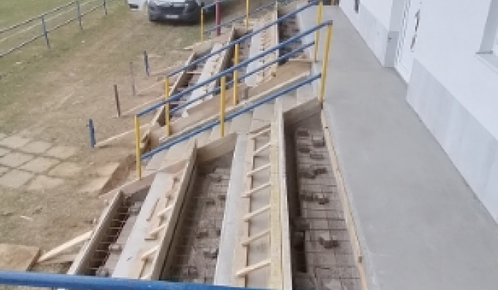 Oprava futbalových šatní